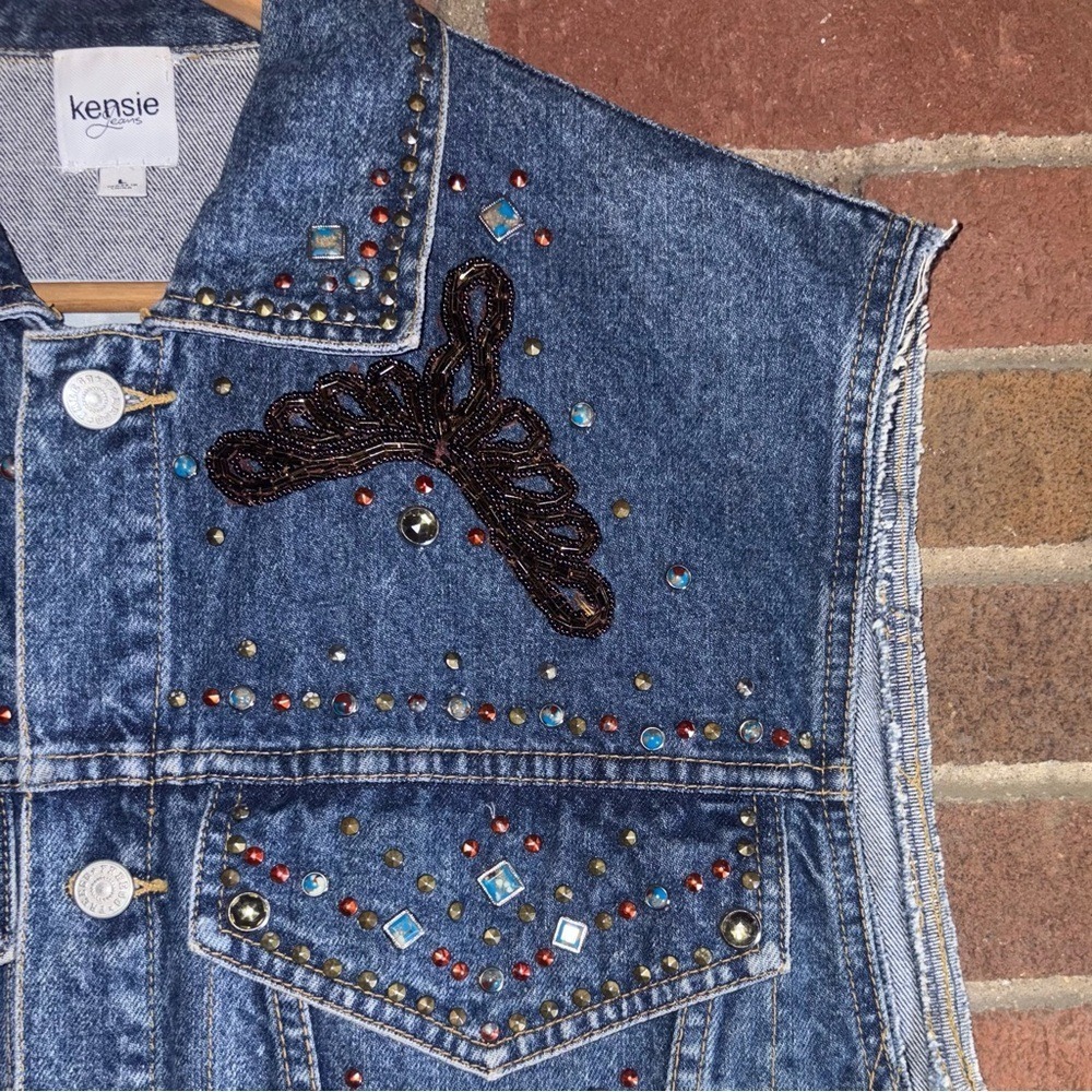 Size L - Kensie Jeans Studded Sleeveless Western Denim Jacket w. Rhinestones - Picture 4 of 10